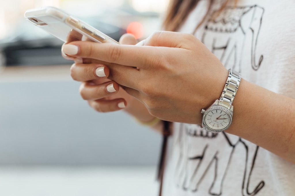 Eugene Bernshtam – Reasons to Limit The Amount of Time You Spend On Your Phone