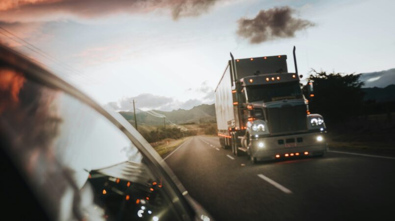 How Different Types of Trailers Improve Everyday Logistics
